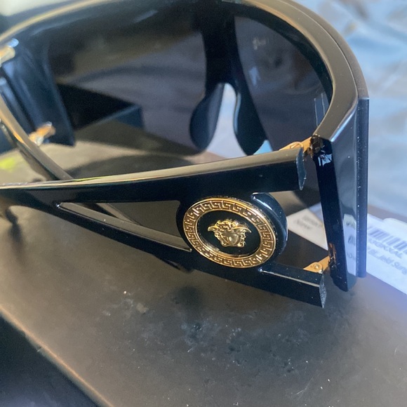 New Versace Shield Sunglasses - Picture 6 of 11